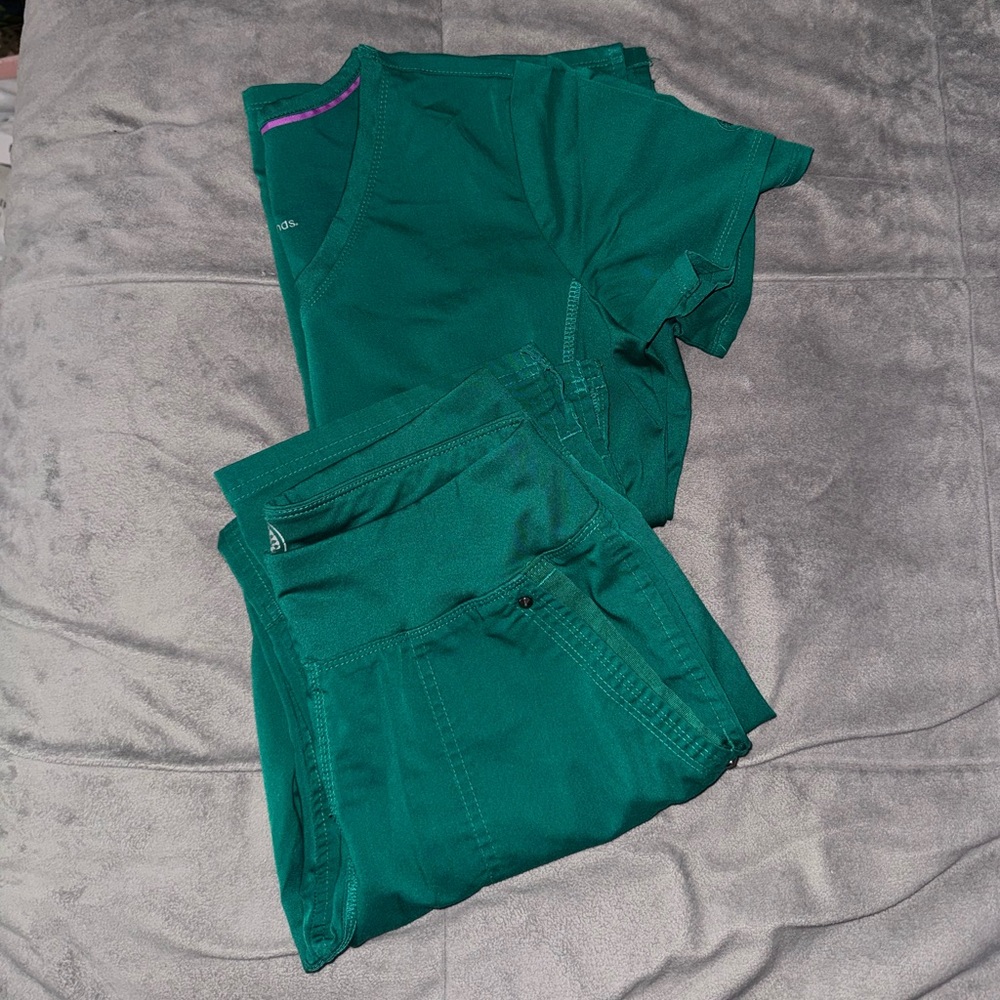 Healing Hands Green Scrub Set